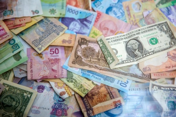 Designing User-Friendly Dashboards for Complex Financial Analytics